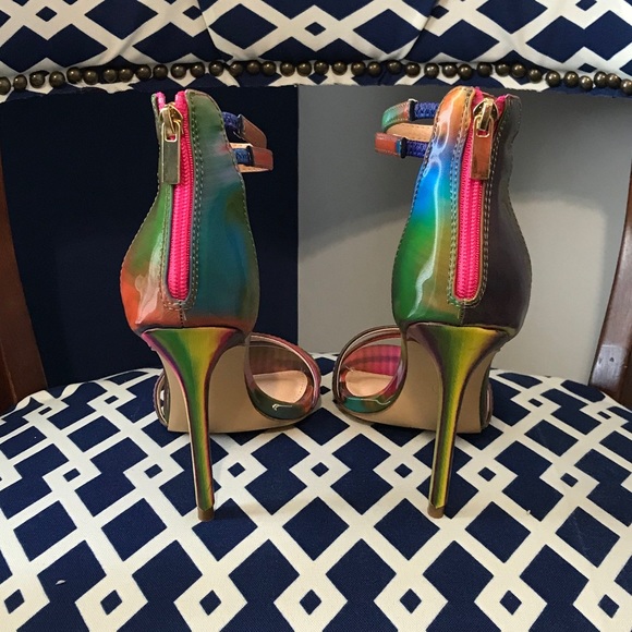 3d holographic ankle strap heels - Picture 4 of 7